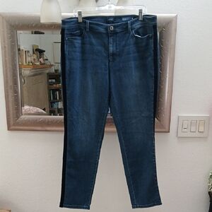 J. Jill Blue Tapered Ankle Jeans Authentic Style